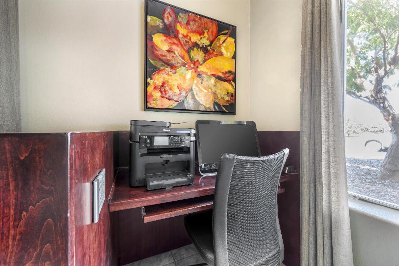 Best Western Plus Winslow Inn image