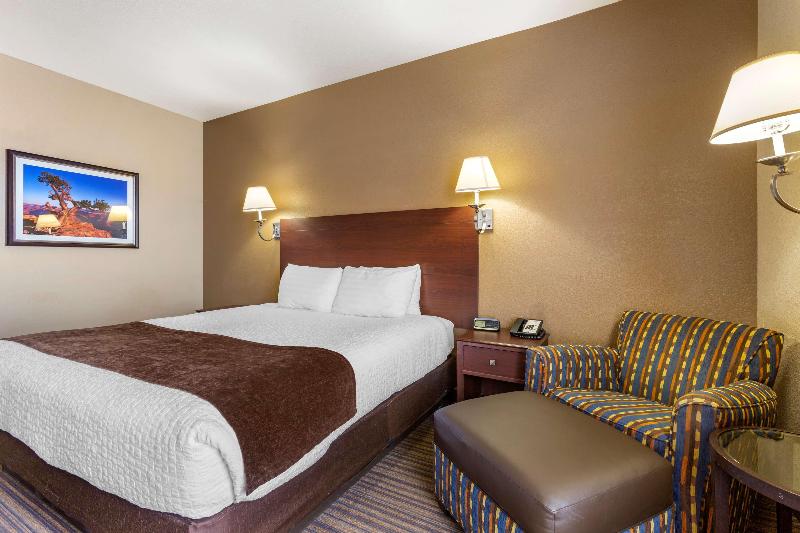 Best Western Plus Winslow Inn image