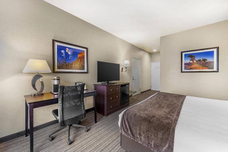 Best Western Plus Winslow Inn image