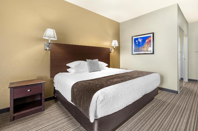 Best Western Plus Winslow Inn image