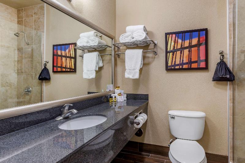 Best Western Plus Winslow Inn image