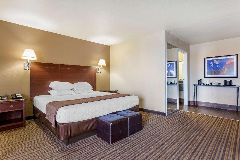 Best Western Plus Winslow Inn image