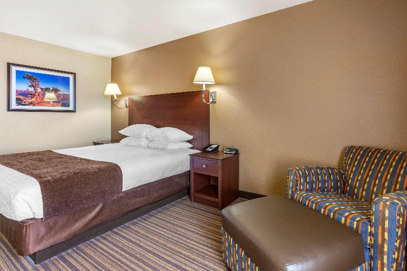 Best Western Plus Winslow Inn image