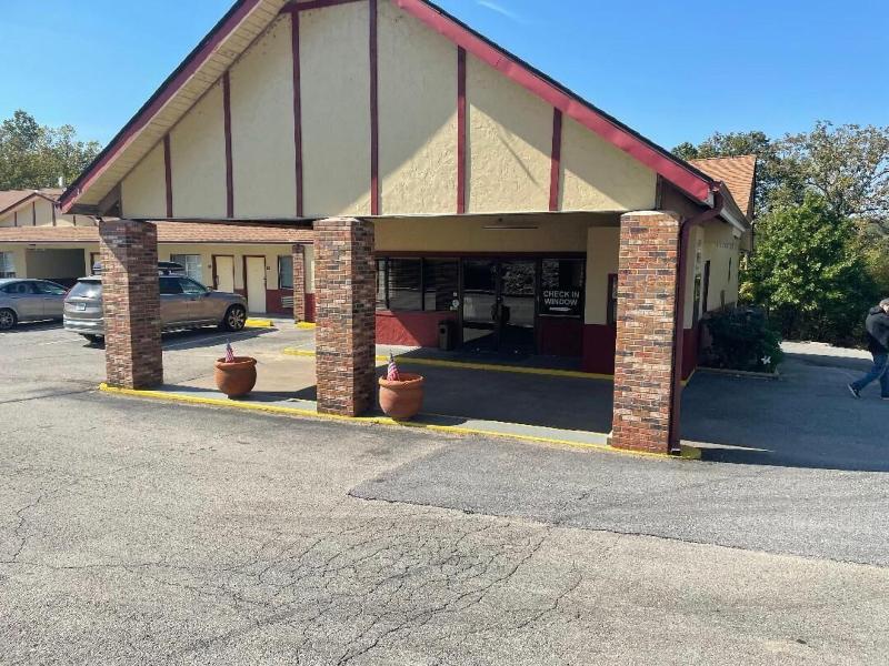 Best Western Village Inn image