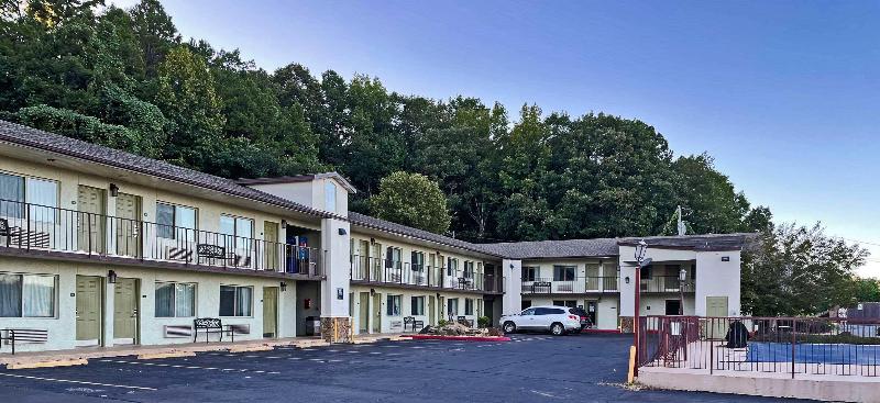 Quality Inn Clinton North