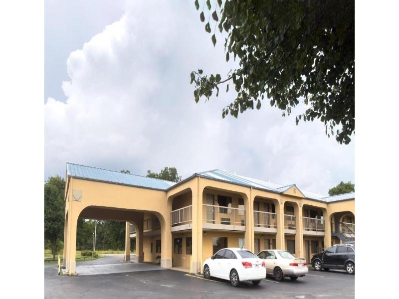 Deerfield Inn By Capital O Blytheville AR I55 — general view