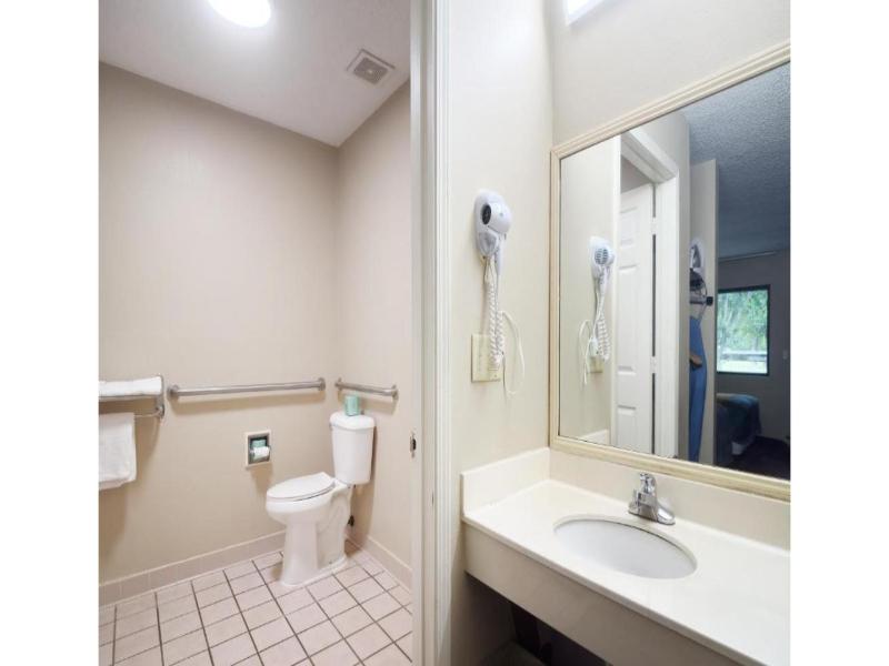 Deerfield Inn By Capital O Blytheville AR I55 image
