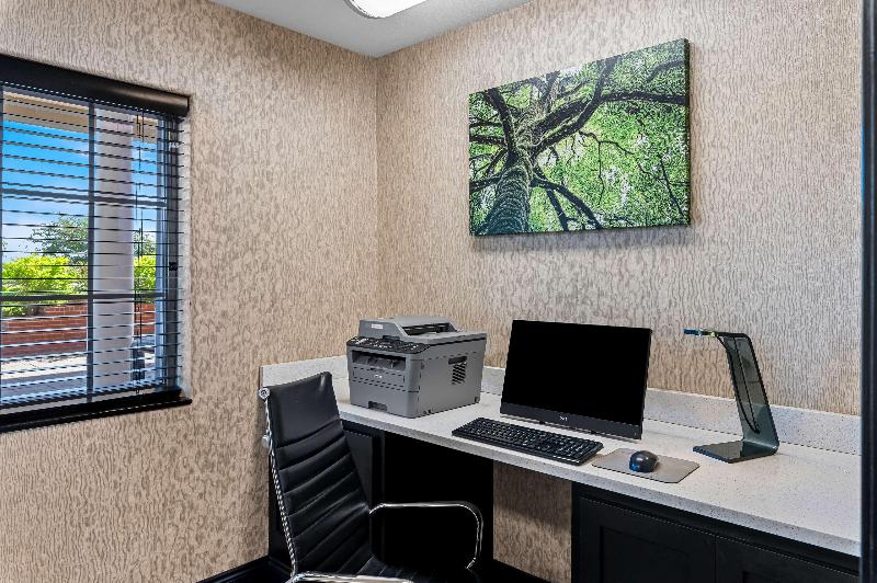 Best Western Presidential Hotel & Suites image