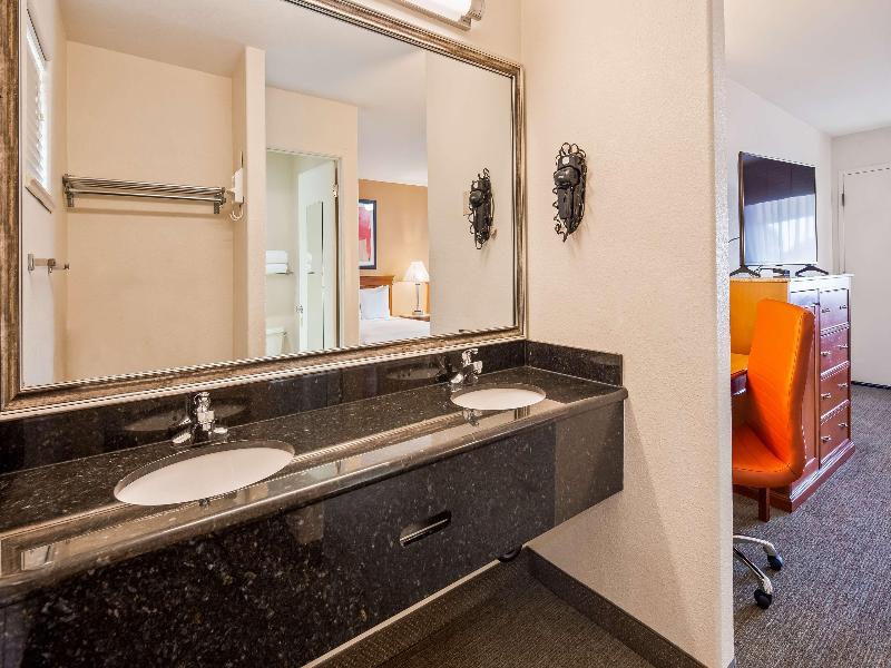 Best Western Golden Key image