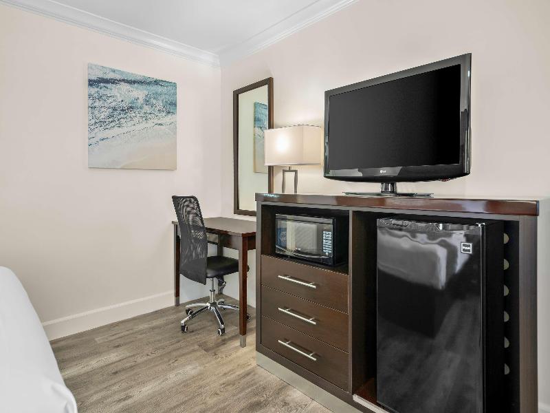 Best Western Park Crest Inn image