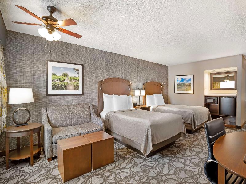 Best Western Plus Black Oak image