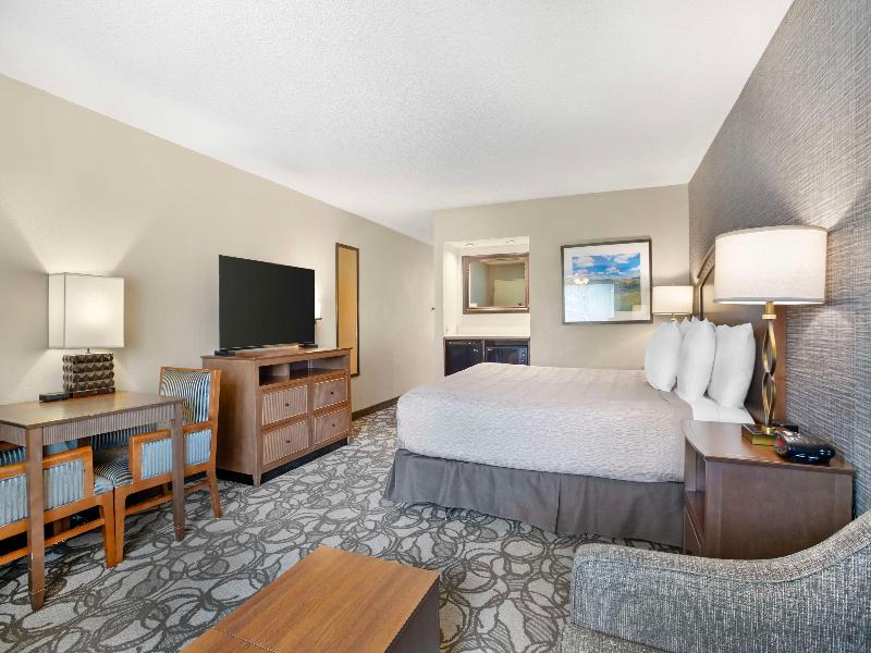 Best Western Plus Black Oak image