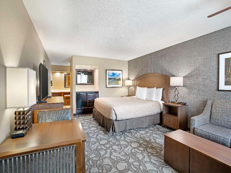 Best Western Plus Black Oak image