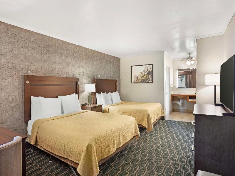 Best Western Plus Black Oak image