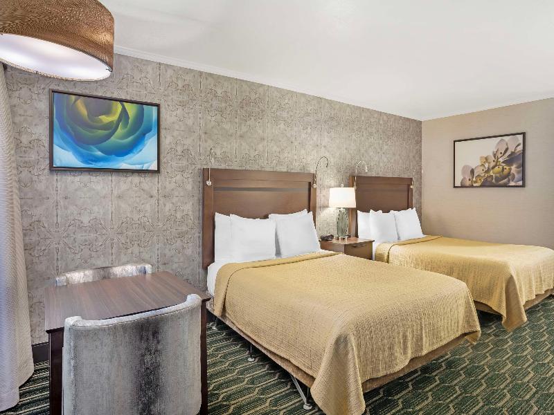 Best Western Plus Black Oak image