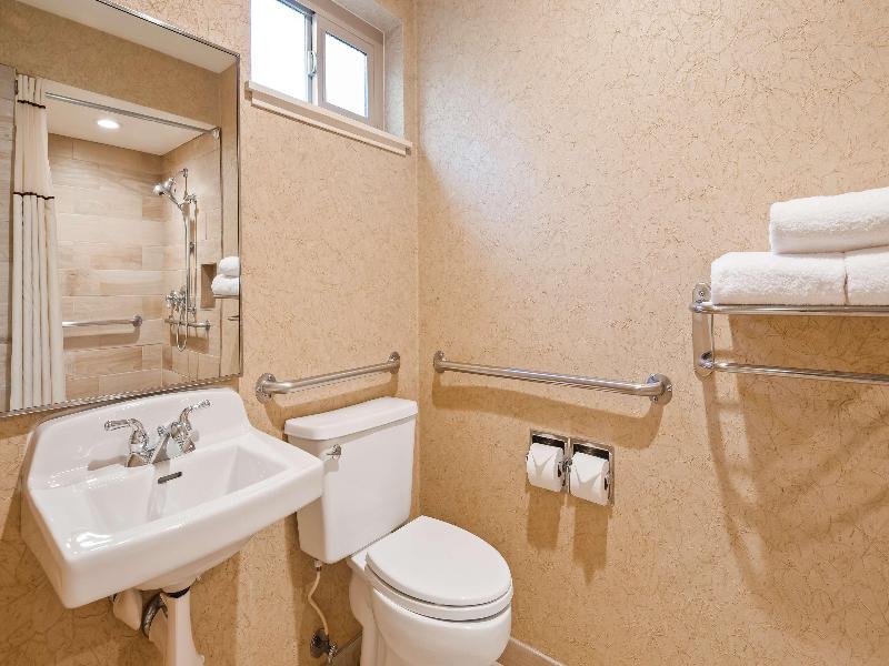 Best Western Plus Black Oak image