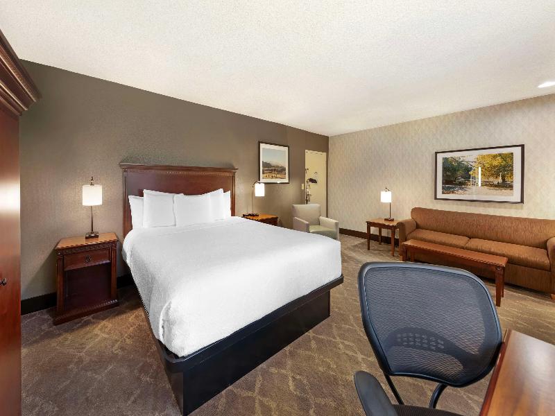 Best Western Plus Black Oak image