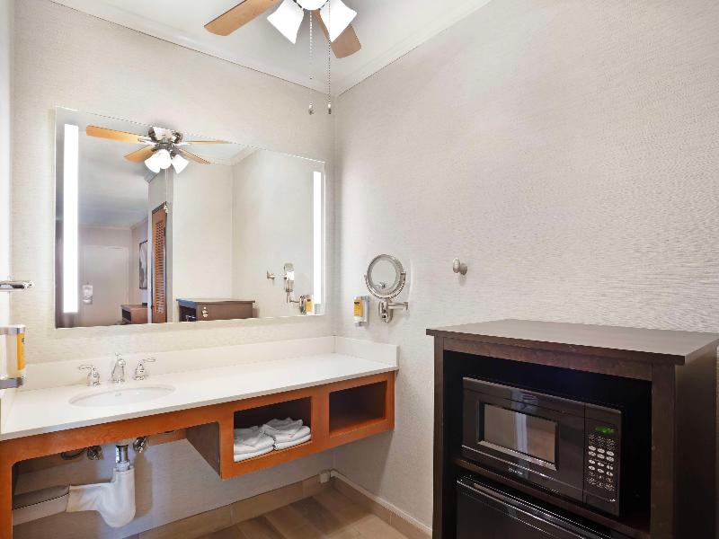 Best Western Plus Black Oak image