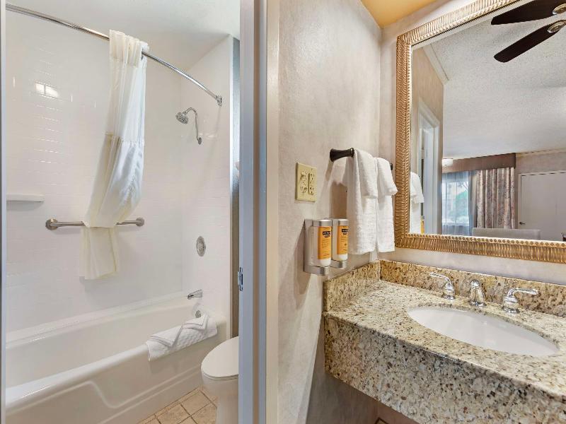 Best Western Plus Black Oak image