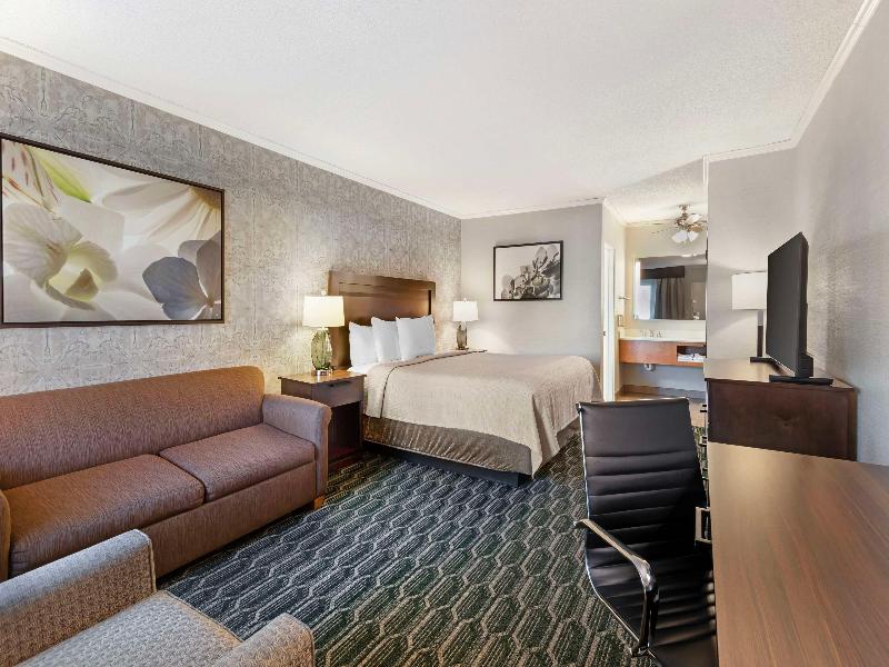 Best Western Plus Black Oak image