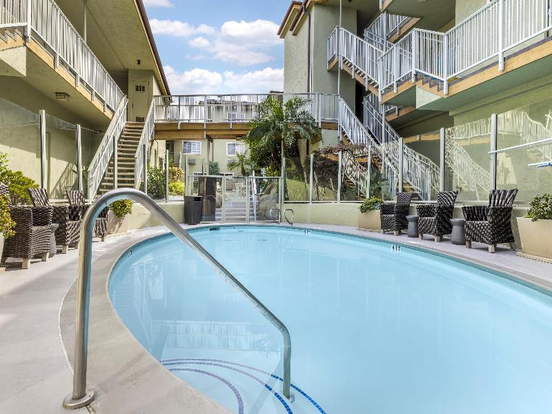 Best Western Plus Beach View Lodge Carlsbad image