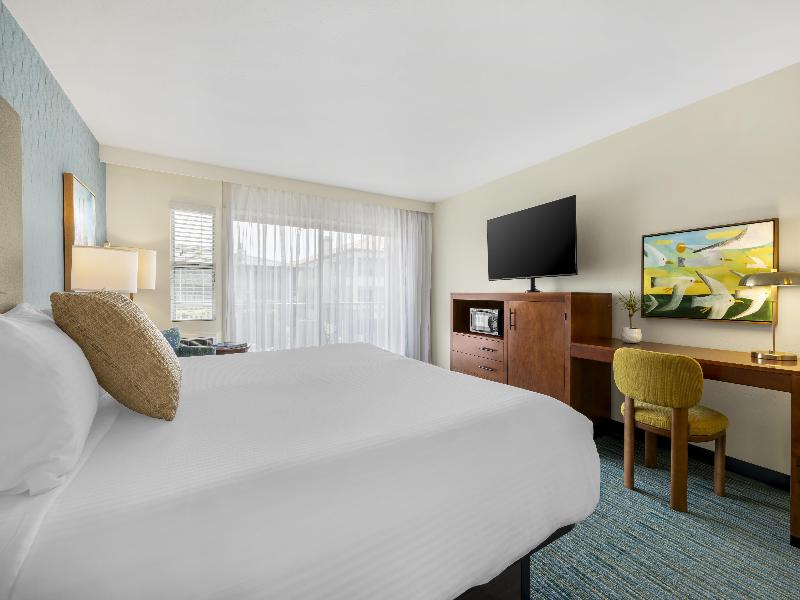 Best Western Plus Beach View Lodge Carlsbad image