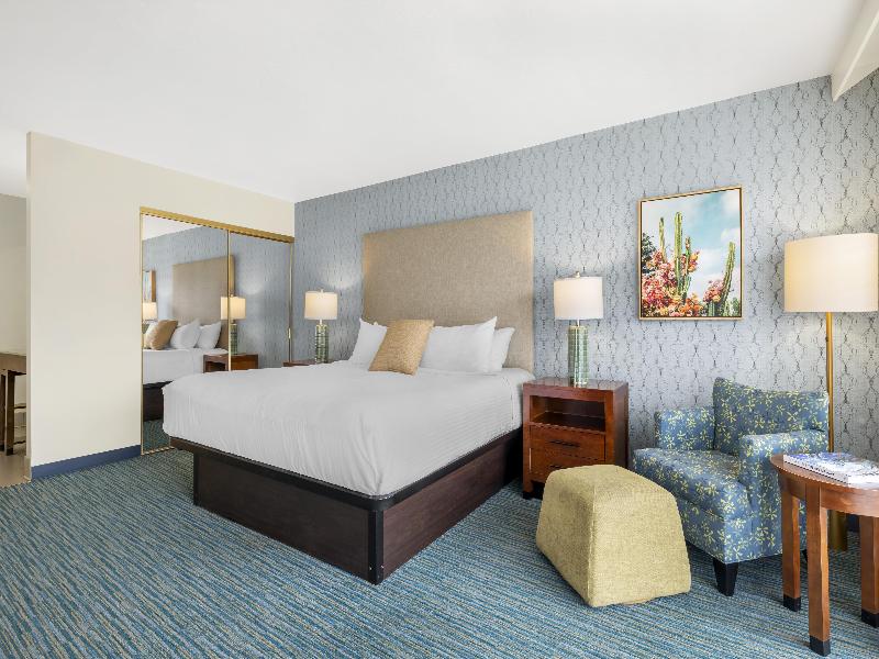 Best Western Plus Beach View Lodge Carlsbad image
