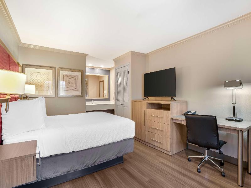 Best Western Inn Santa Cruz image