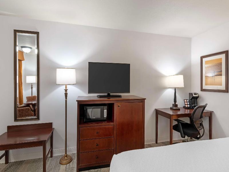 Best Western Plus Redondo Beach Inn image