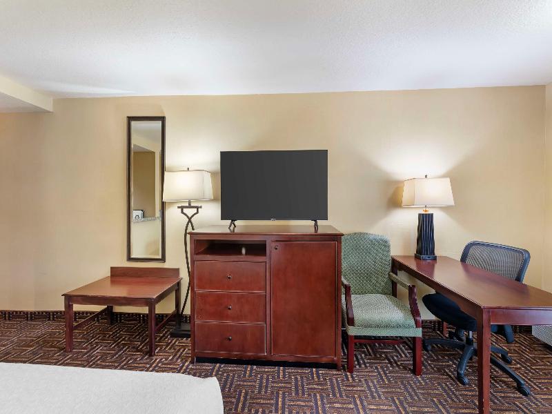 Best Western Plus Redondo Beach Inn image