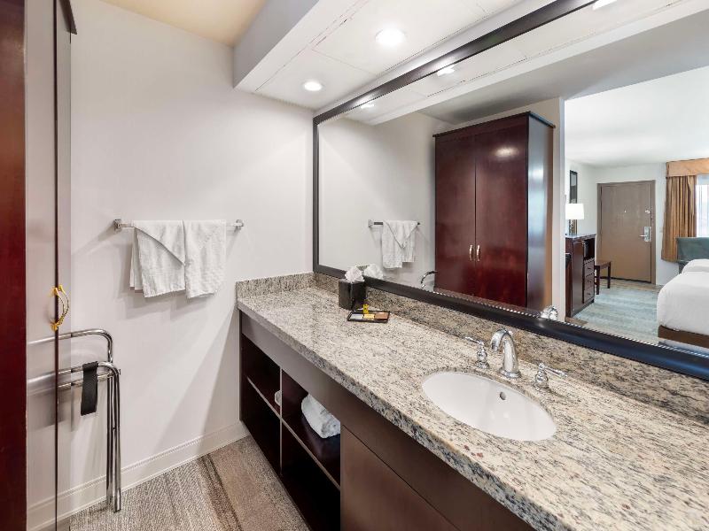 Best Western Plus Redondo Beach Inn image