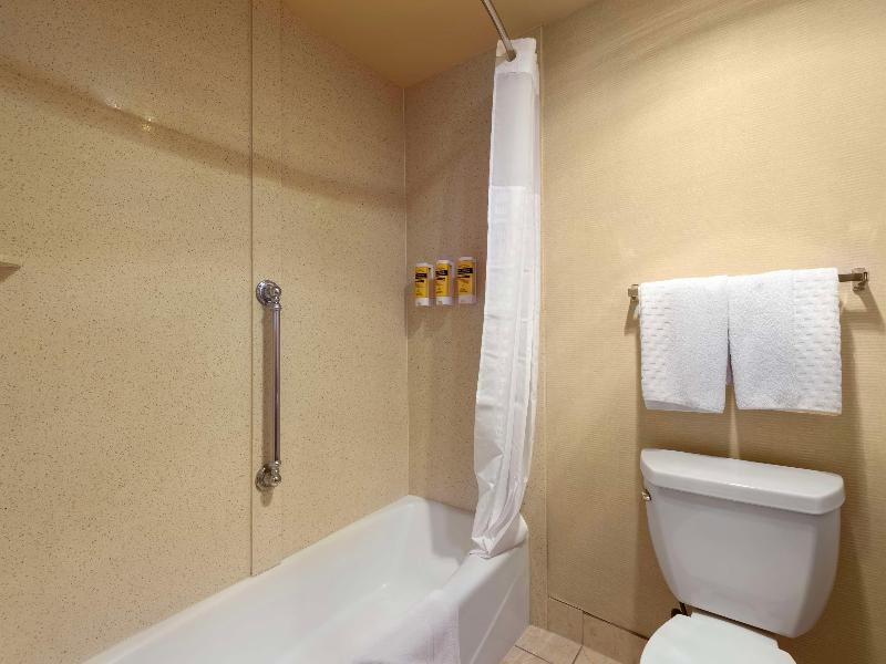 Best Western Plus Redondo Beach Inn image