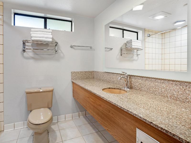 Best Western Plus Yosemite Gateway Inn image
