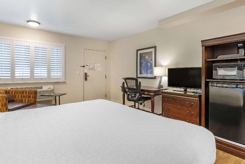 Best Western Rose Garden Inn image
