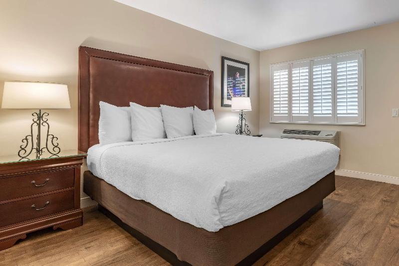 Best Western Rose Garden Inn image