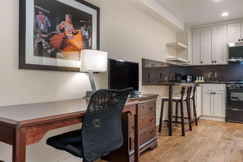Best Western Rose Garden Inn image