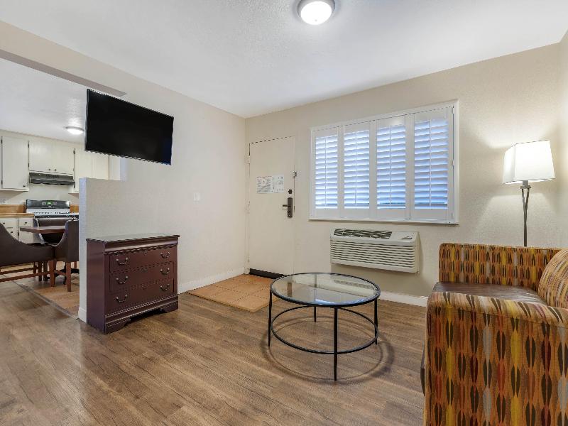 Best Western Rose Garden Inn image