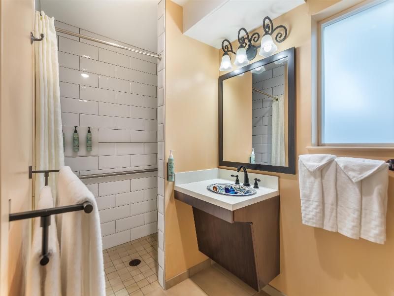 Best Western Rose Garden Inn image