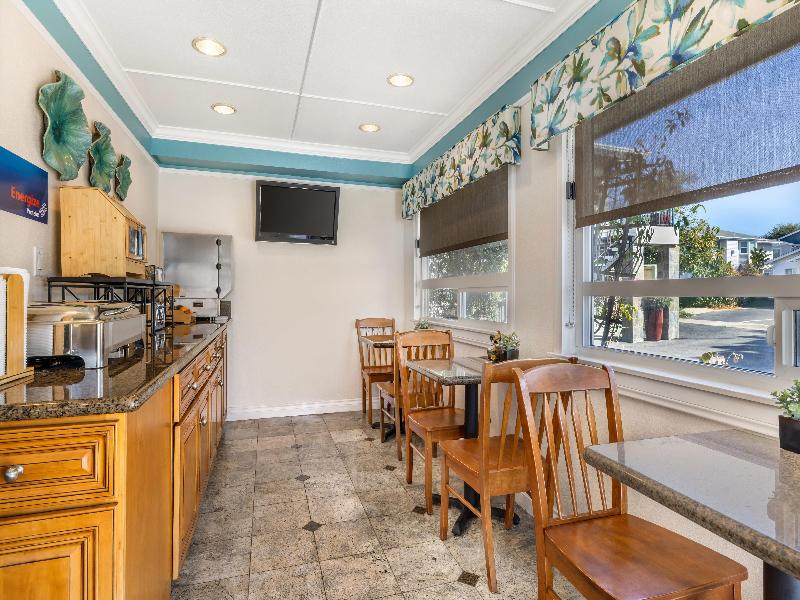 Best Western Tradewinds image