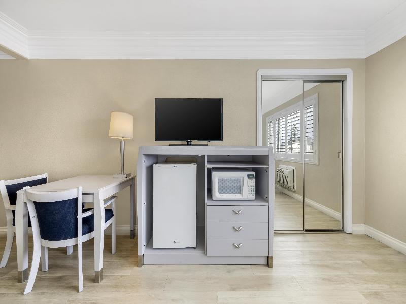 Best Western Tradewinds image