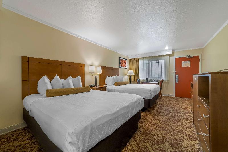 Best Western Plus Northwoods Inn image