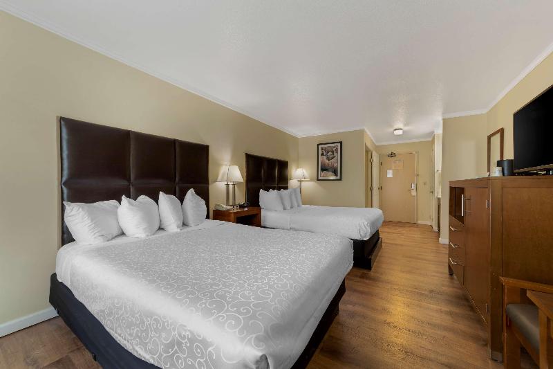 Best Western Plus Northwoods Inn image