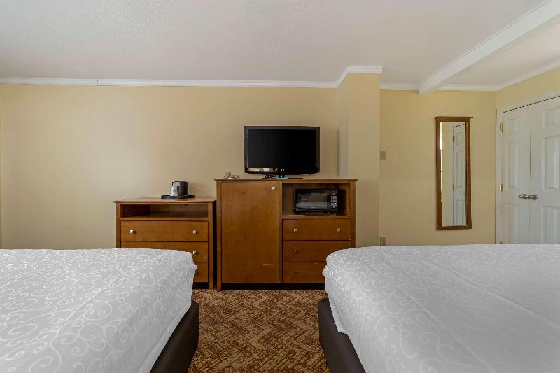 Best Western Plus Northwoods Inn image