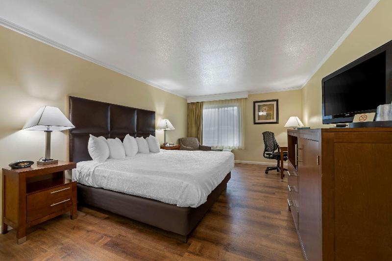 Best Western Plus Northwoods Inn image