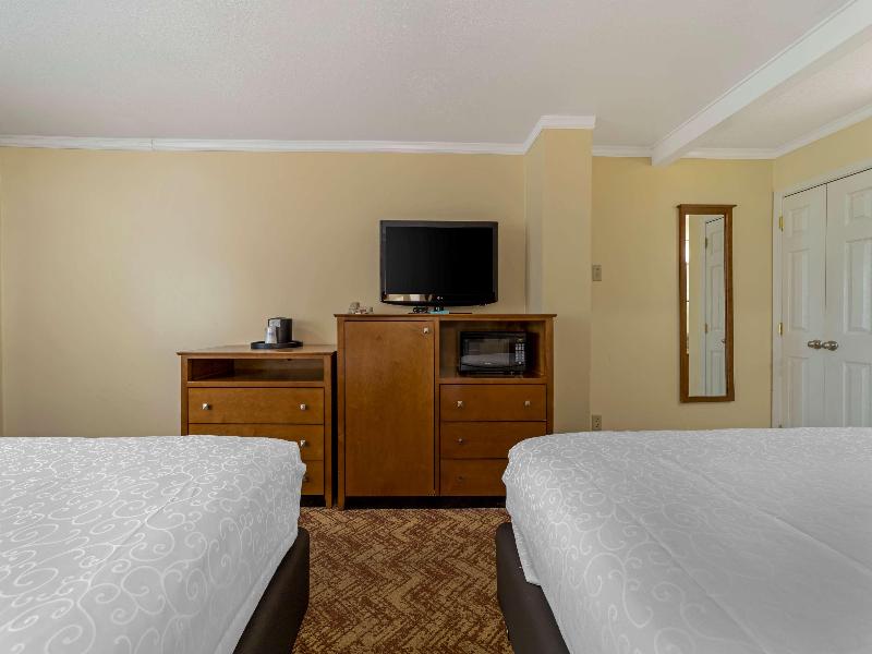 Best Western Plus Northwoods Inn image