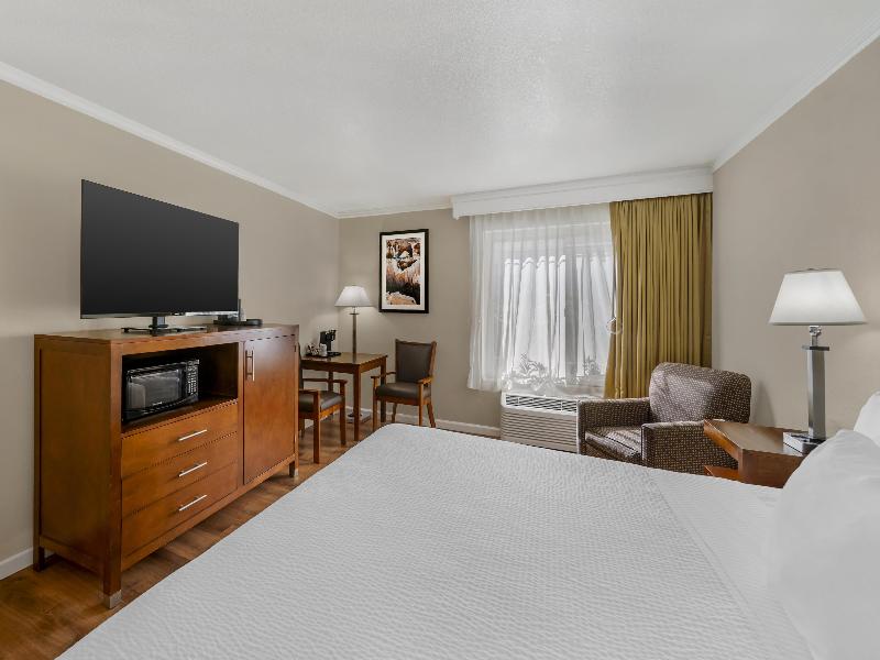 Best Western Plus Northwoods Inn image