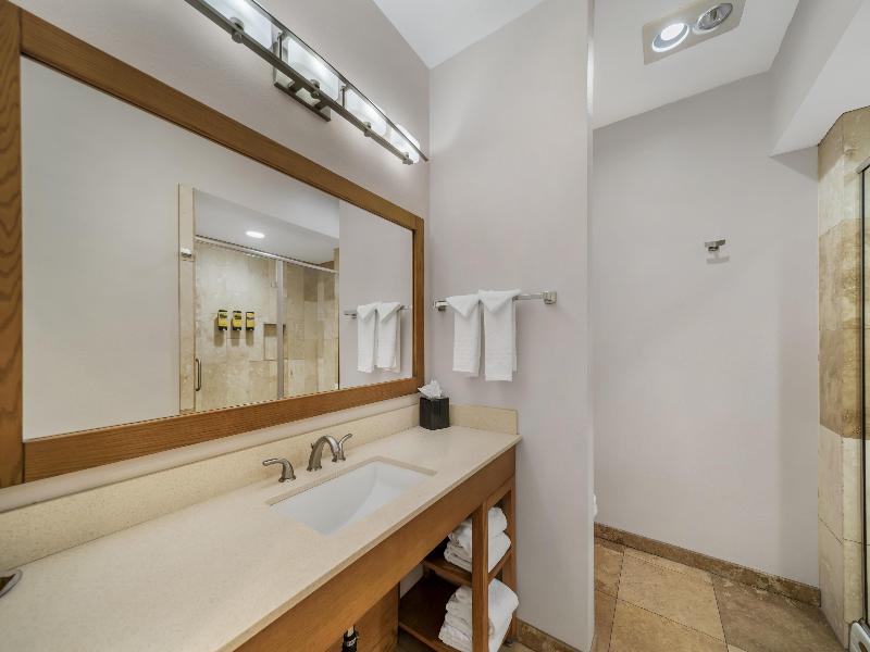 Best Western Plus Northwoods Inn image