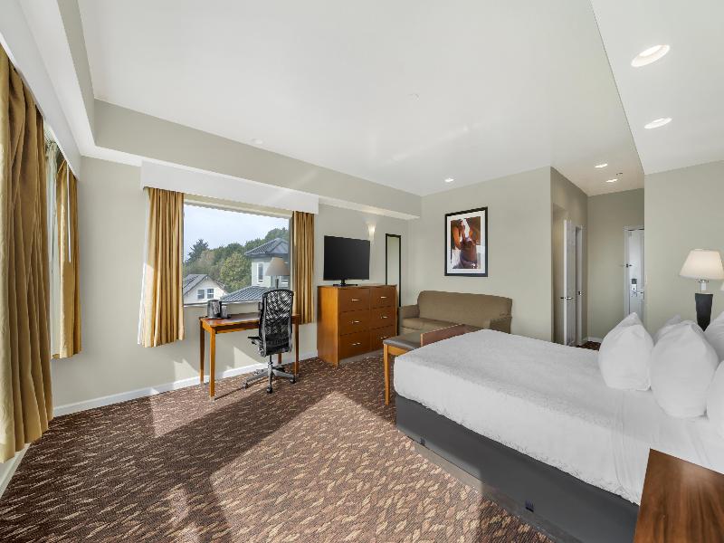 Best Western Plus Northwoods Inn image