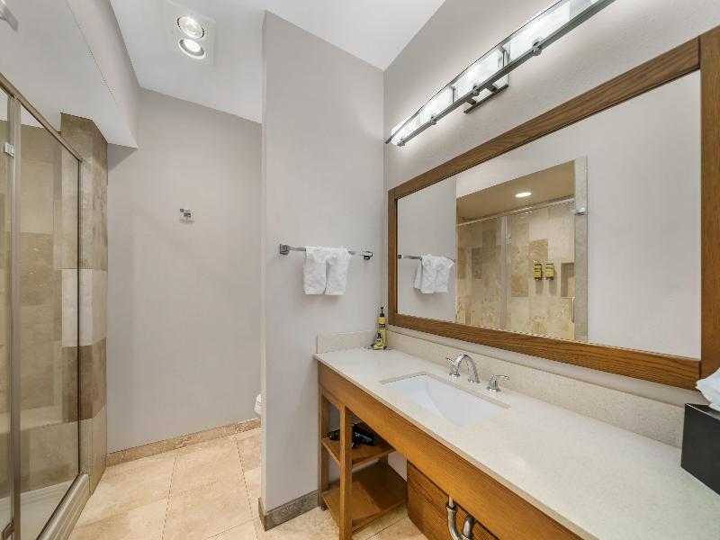 Best Western Plus Northwoods Inn image