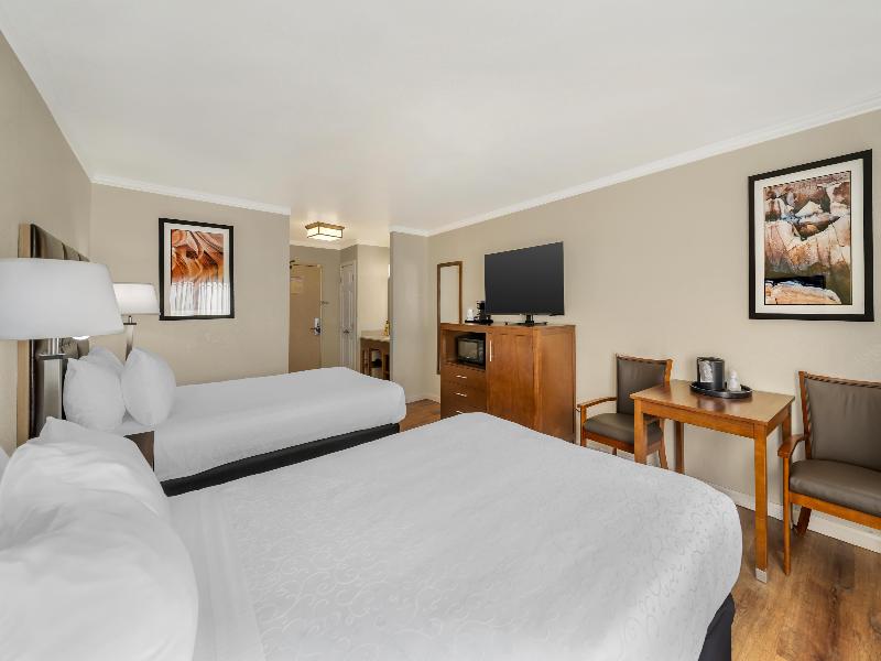 Best Western Plus Northwoods Inn image